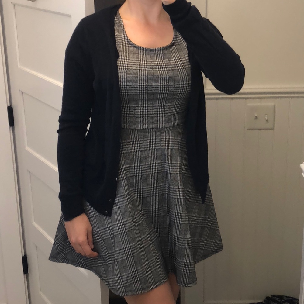 GAP navy sweater